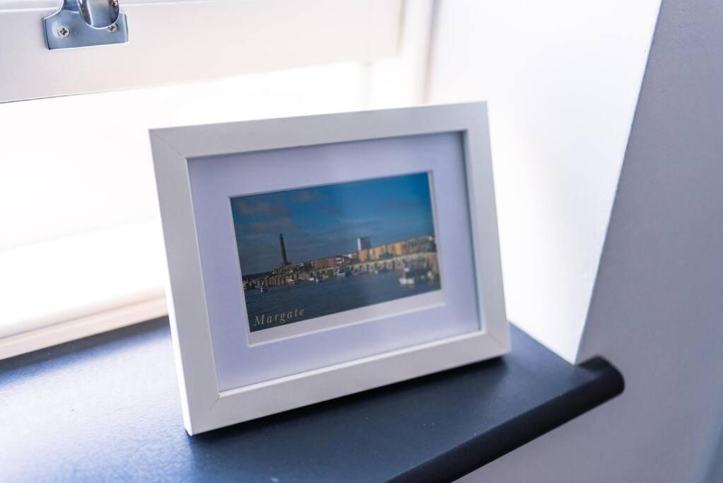 The Sunset Apartment - Margate Beach - By Goldex Coastal Breaks מראה חיצוני תמונה