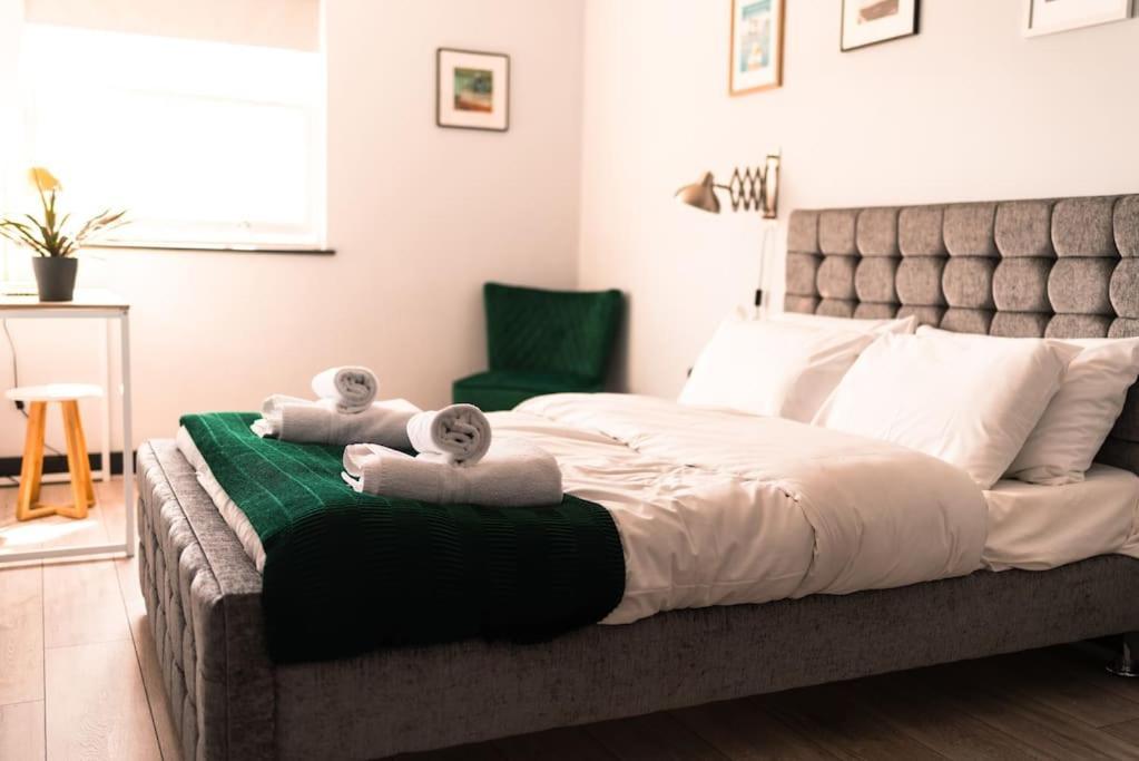 The Sunset Apartment - Margate Beach - By Goldex Coastal Breaks מראה חיצוני תמונה
